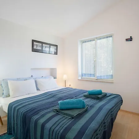 Апартаменти Luca's Пула